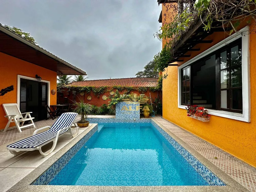 Casa, 5 quartos, 240 m² - Foto 1