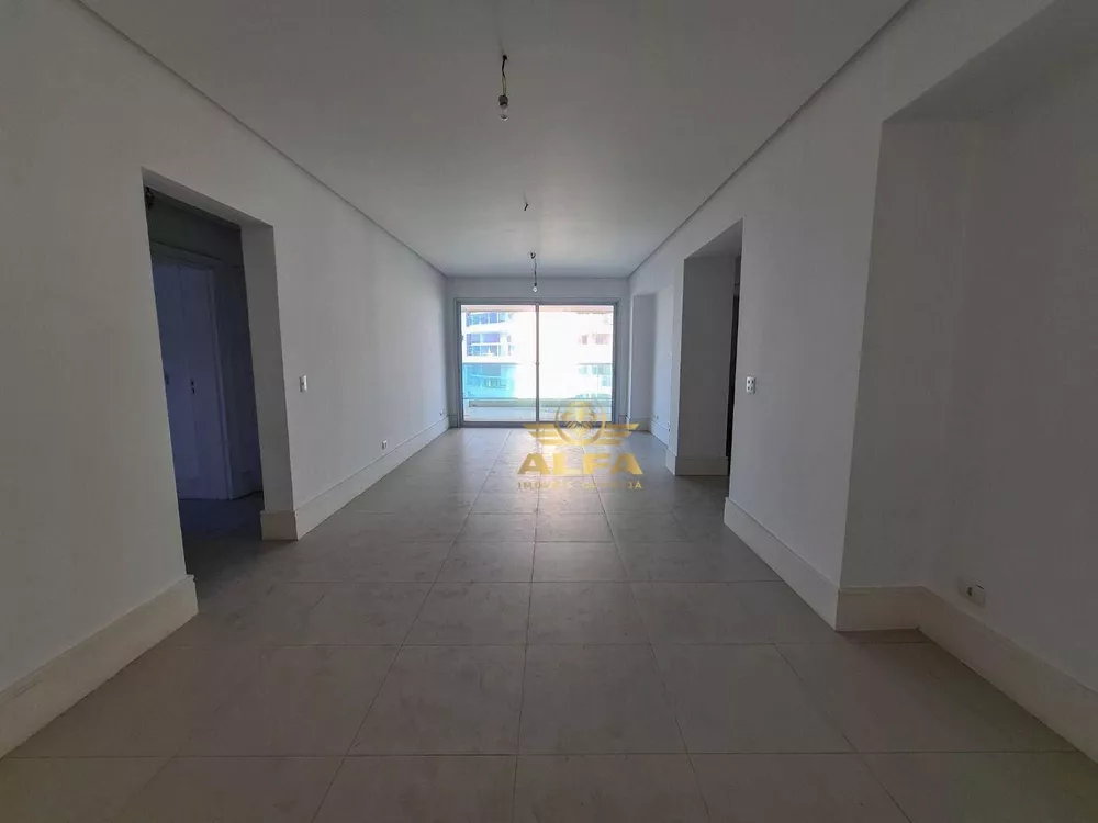 Apartamento à venda com 3 quartos, 175m² - Foto 2