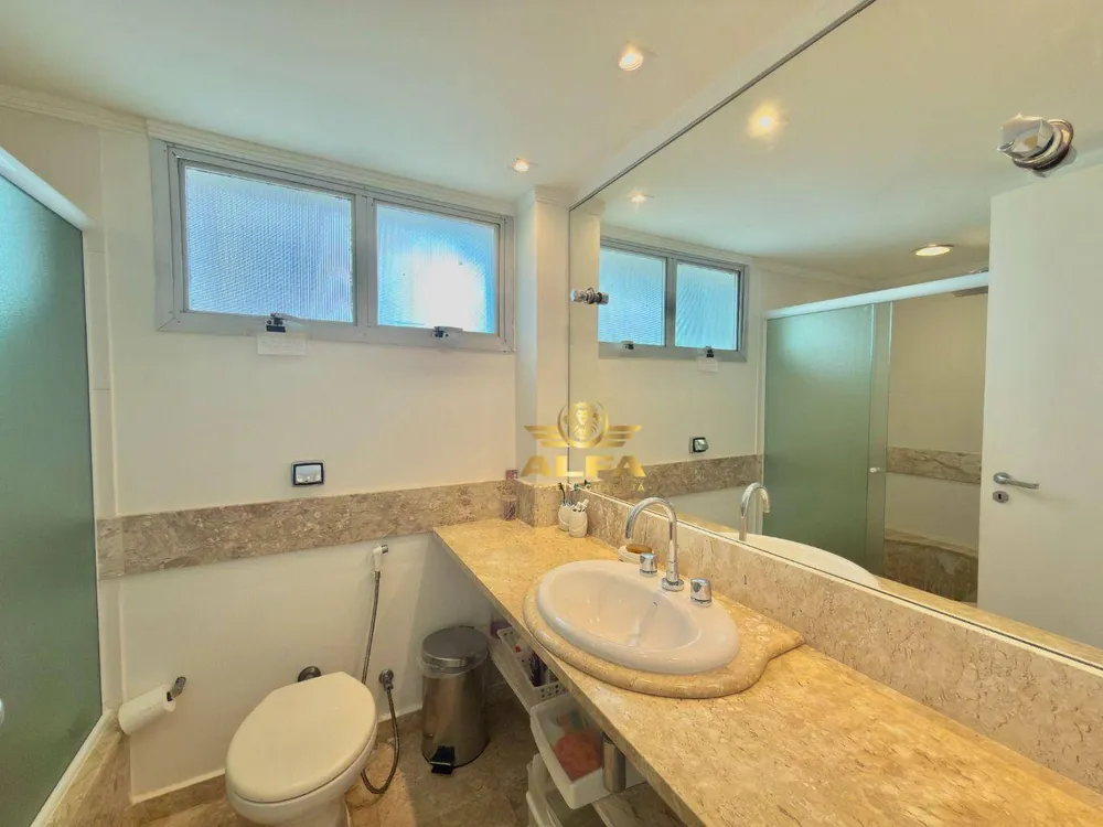 Apartamento, 3 quartos, 140 m² - Foto 1