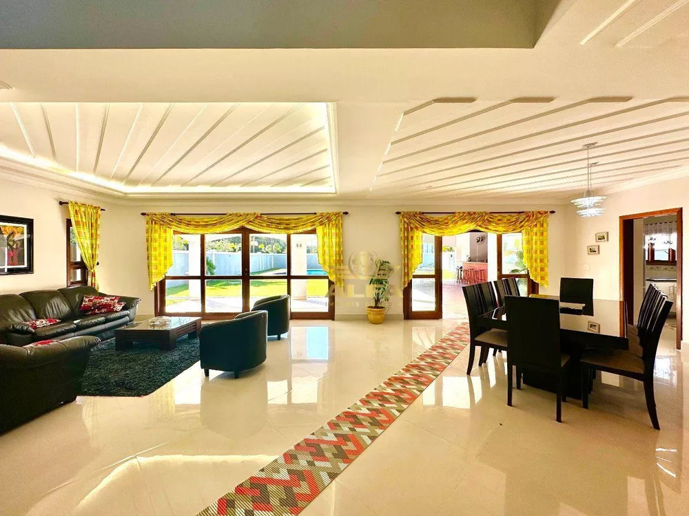 Casa de Condomínio à venda com 5 quartos, 550m² - Foto 2