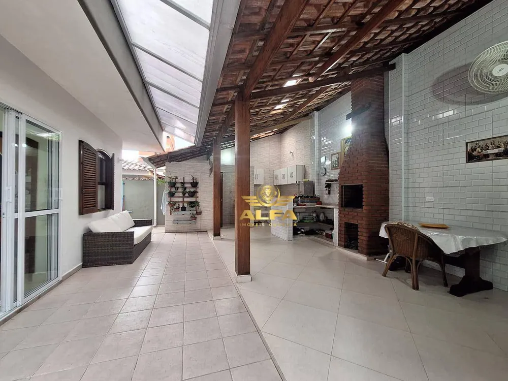 Casa, 4 quartos, 220 m² - Foto 1
