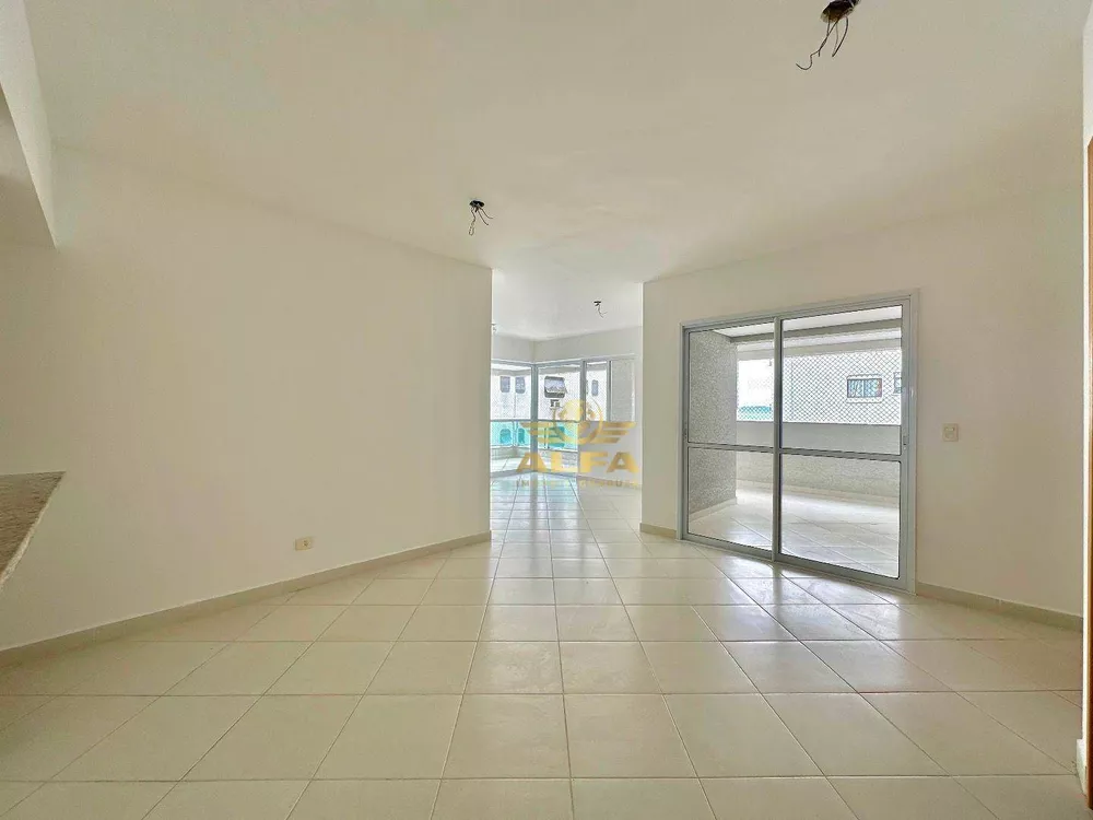 Apartamento à venda com 3 quartos, 150m² - Foto 2