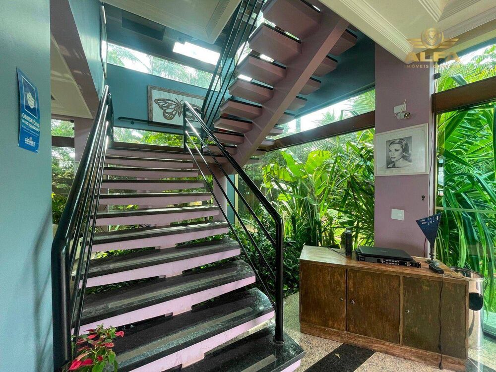 Casa à venda com 17 quartos, 1144m² - Foto 4