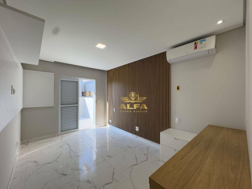 Cobertura à venda com 4 quartos, 250m² - Foto 3