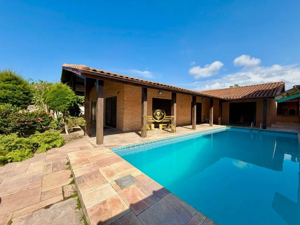 Casa, 4 quartos, 220 m² - Foto 1