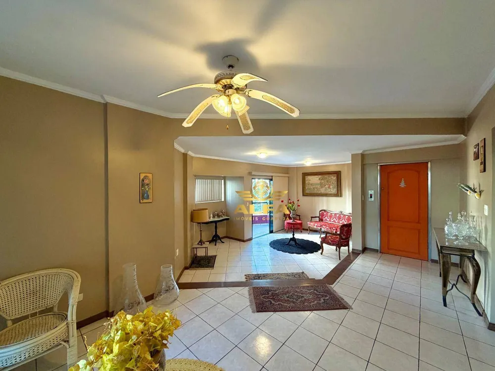 Apartamento, 3 quartos, 160 m² - Foto 1