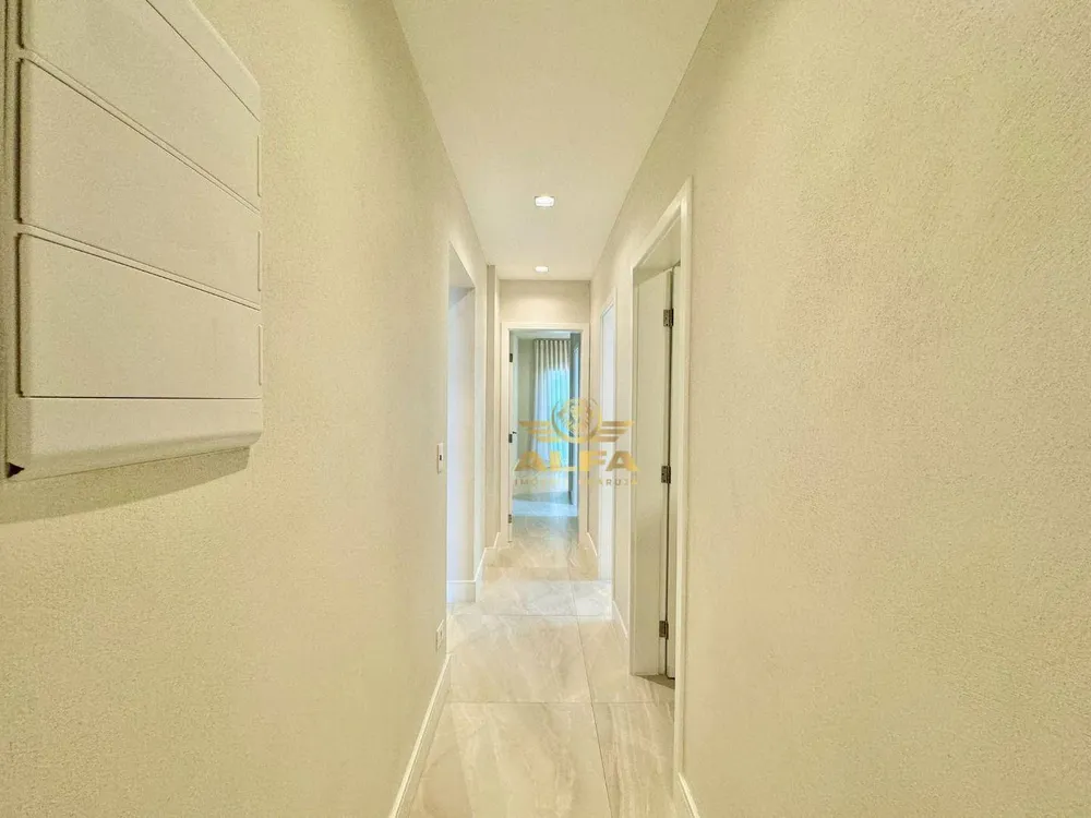 Cobertura, 3 quartos, 237 m² - Foto 2