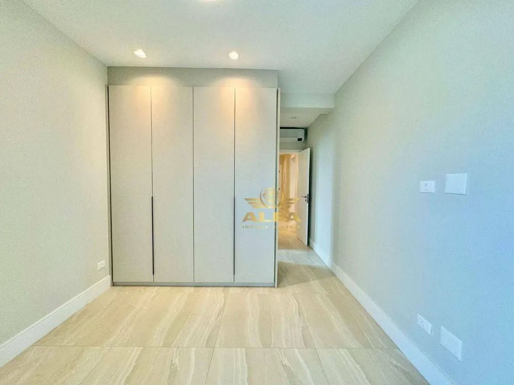 Cobertura, 3 quartos, 237 m² - Foto 3