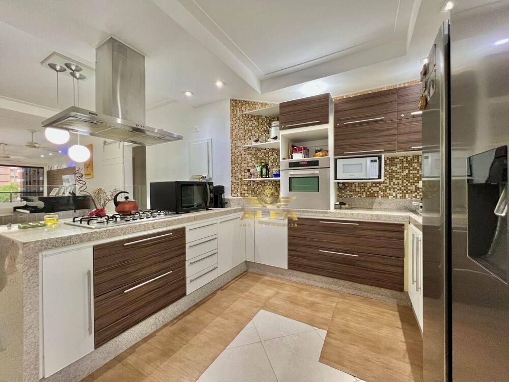 Apartamento, 3 quartos, 131 m² - Foto 1