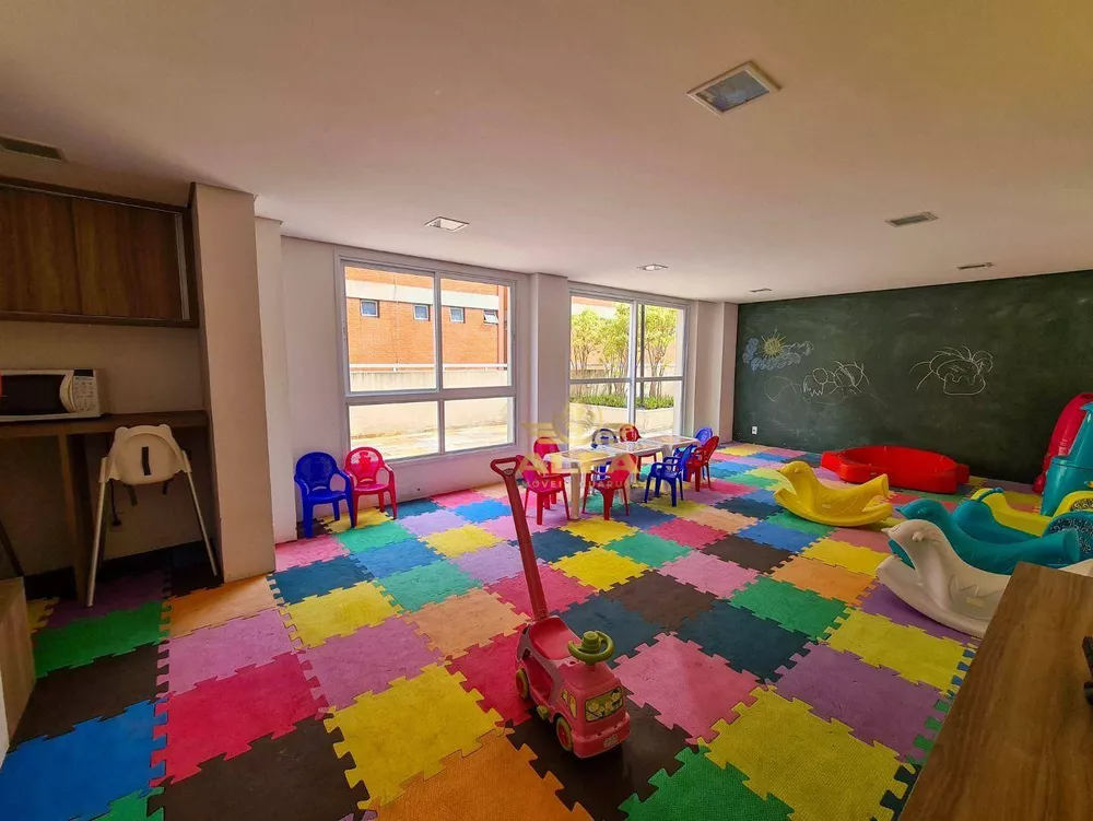 Cobertura, 3 quartos, 168 m² - Foto 2