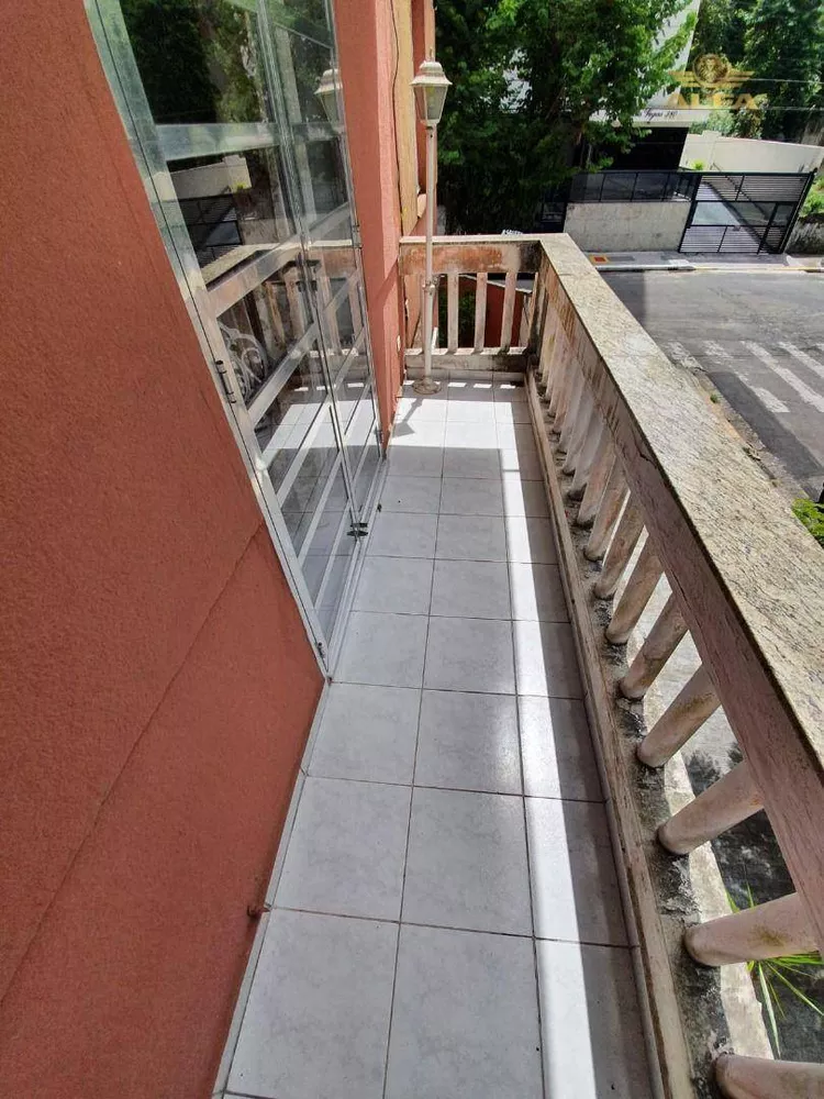 Apartamento à venda com 2 quartos, 70m² - Foto 1