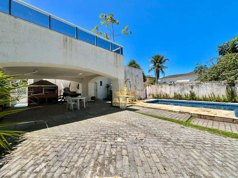 Casa, 3 quartos, 248 m² - Foto 1