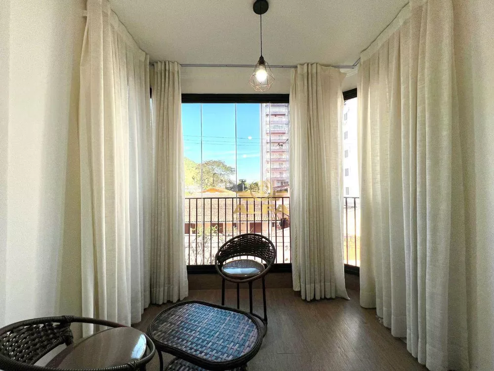 Apartamento à venda com 3 quartos, 110m² - Foto 1