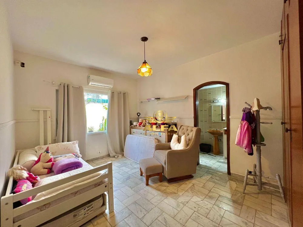 Casa, 3 quartos, 290 m² - Foto 1