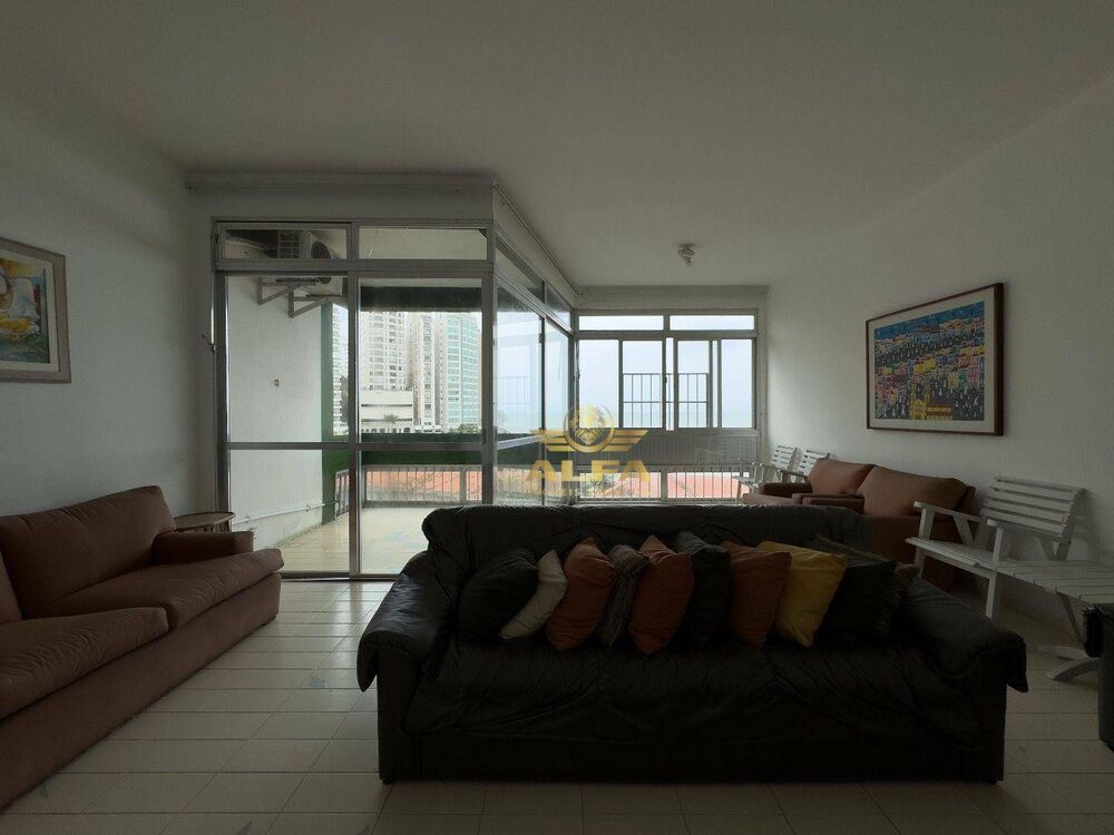 Apartamento à venda com 3 quartos, 150m² - Foto 1