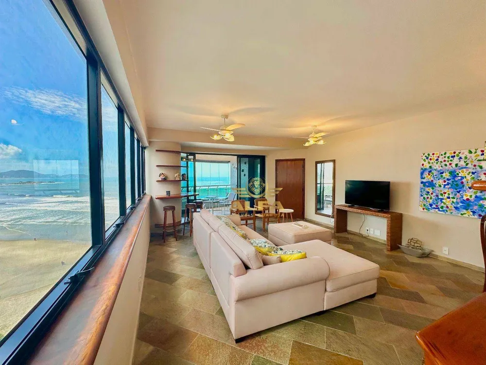 Apartamento, 3 quartos, 212 m² - Foto 1
