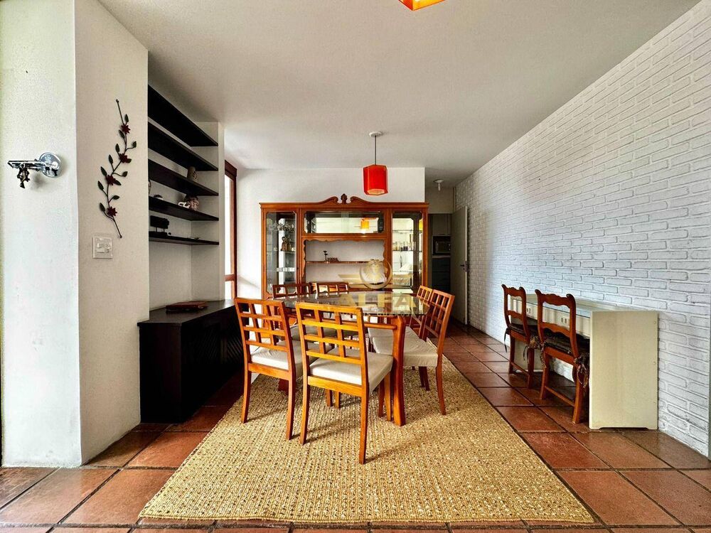 Apartamento à venda com 2 quartos, 141m² - Foto 2