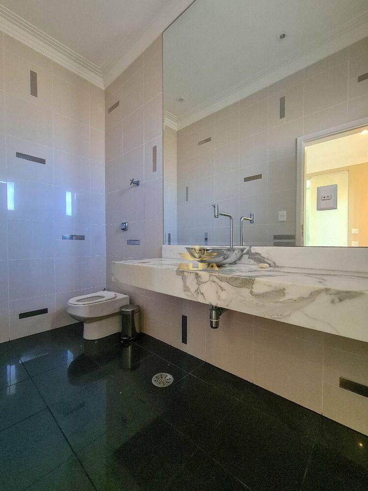 Casa à venda com 7 quartos, 900m² - Foto 4
