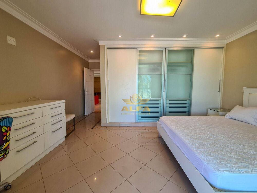 Casa à venda com 7 quartos, 900m² - Foto 12