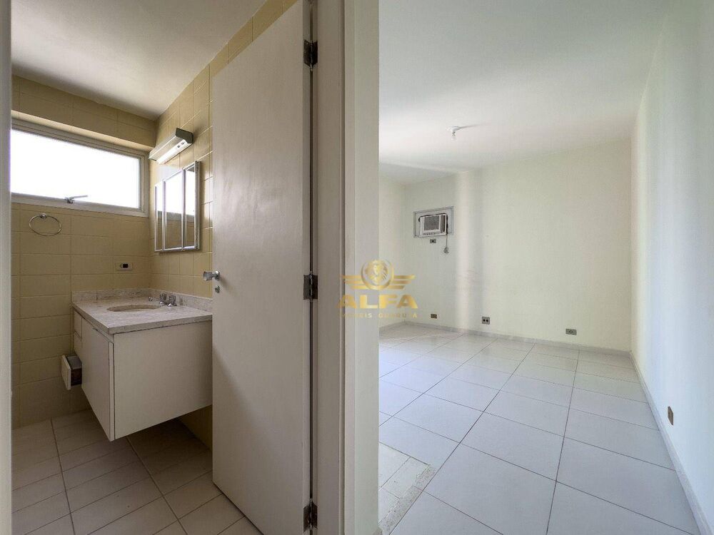 Apartamento à venda com 3 quartos, 135m² - Foto 4