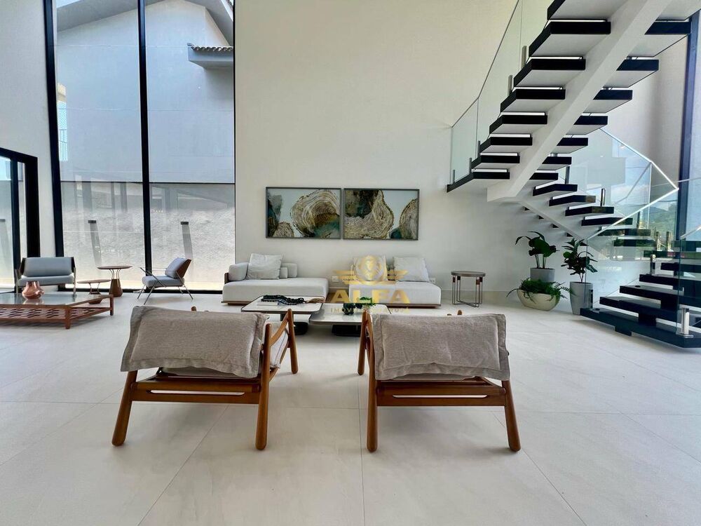 Casa de Condomínio à venda com 5 quartos, 490m² - Foto 1