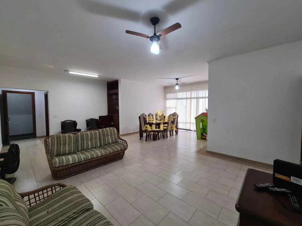 Apartamento à venda com 3 quartos, 170m² - Foto 4