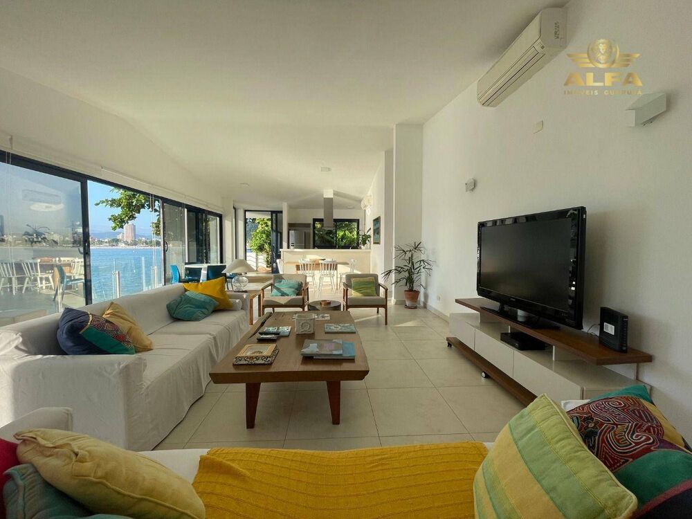 Casa de Condomínio à venda com 3 quartos, 260m² - Foto 1