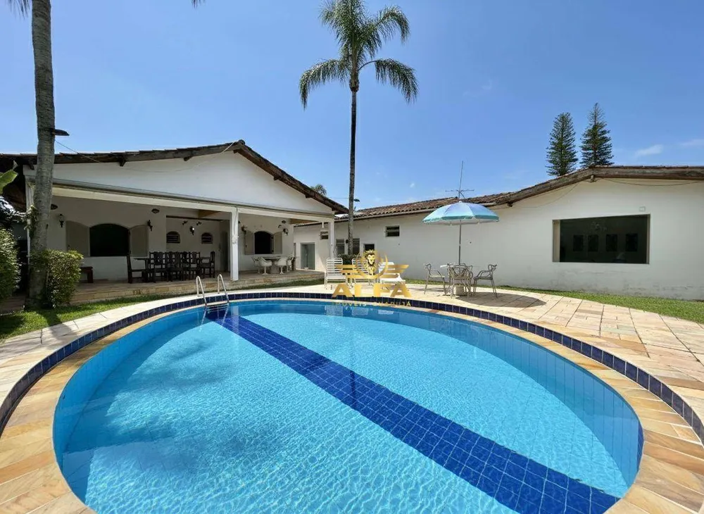 Casa, 5 quartos, 375 m² - Foto 1