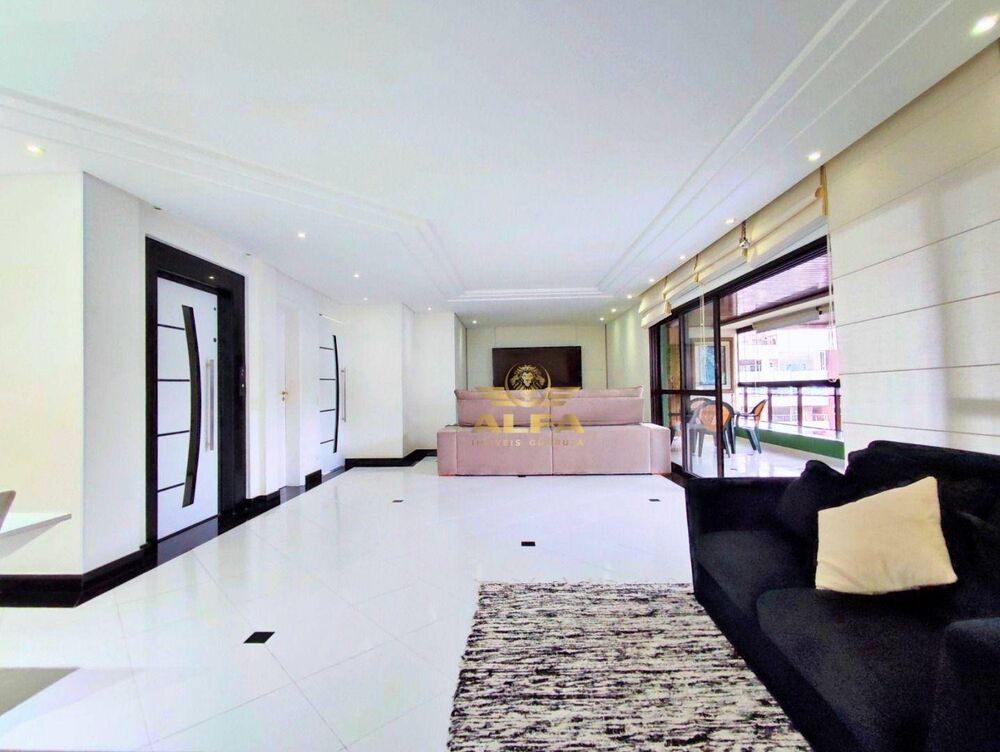 Apartamento à venda com 3 quartos, 210m² - Foto 1