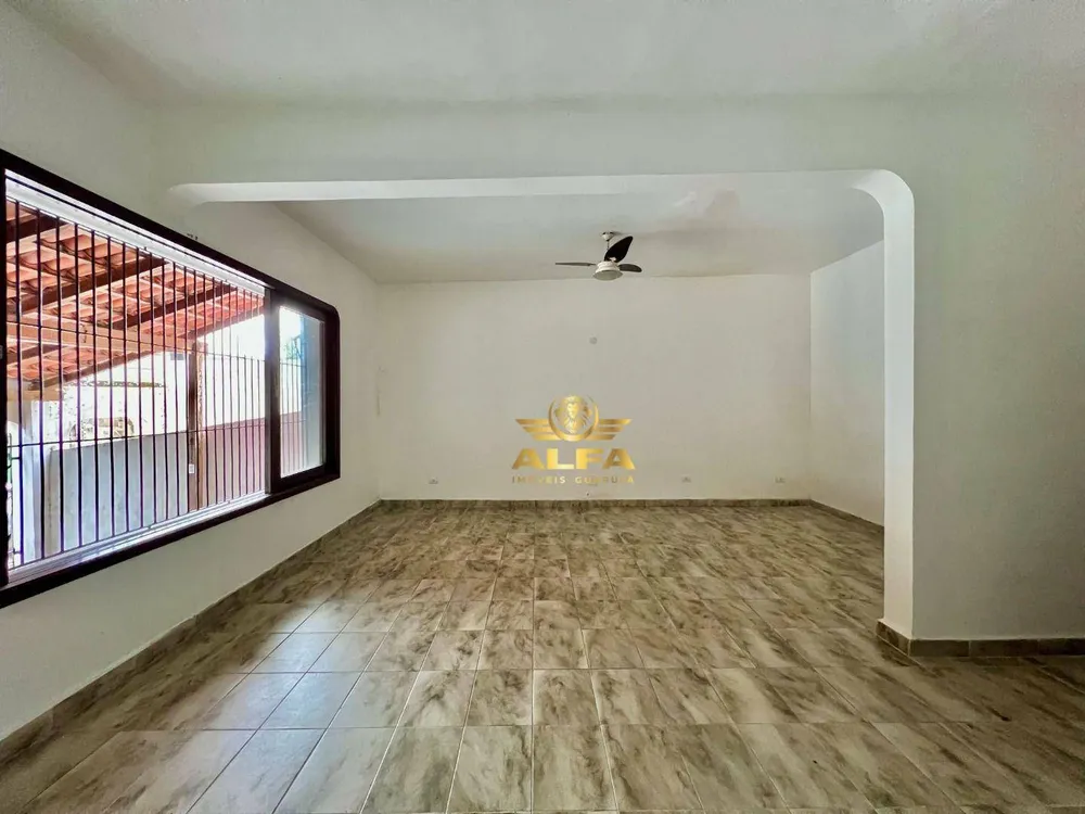 Casa, 4 quartos, 235 m² - Foto 1