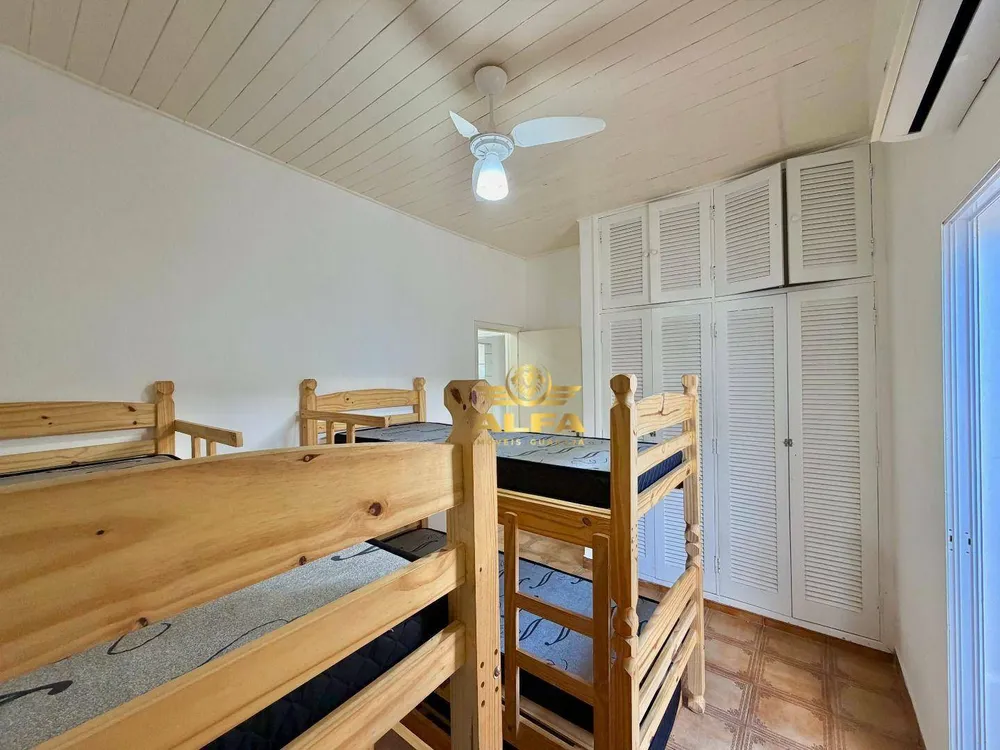 Casa, 4 quartos, 294 m² - Foto 1
