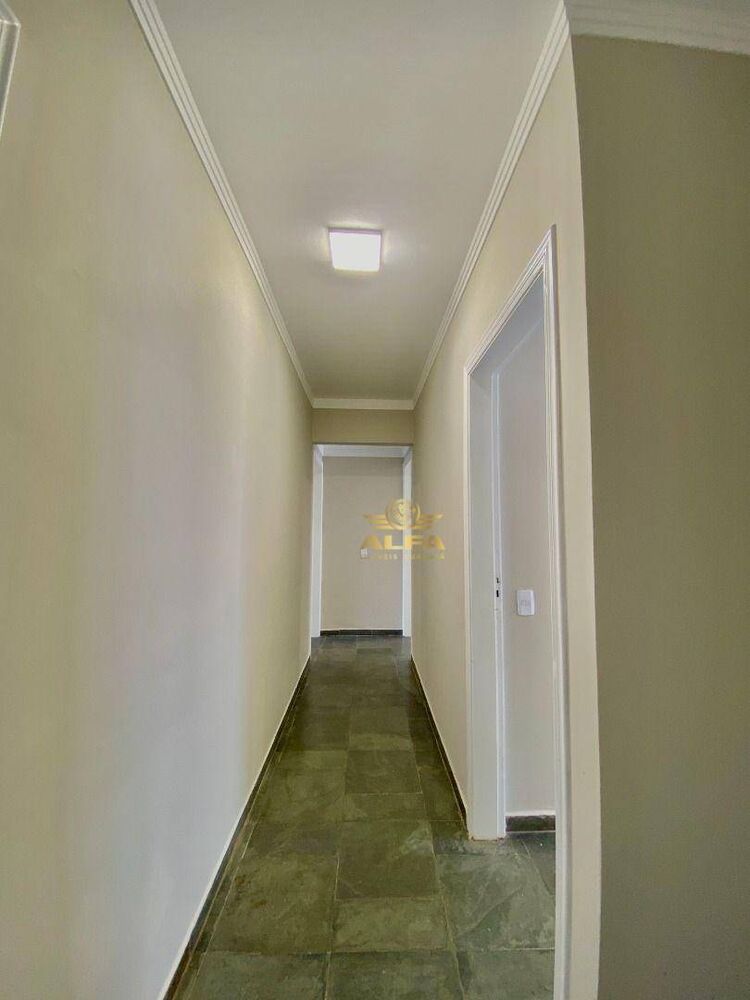 Apartamento à venda com 4 quartos, 190m² - Foto 2
