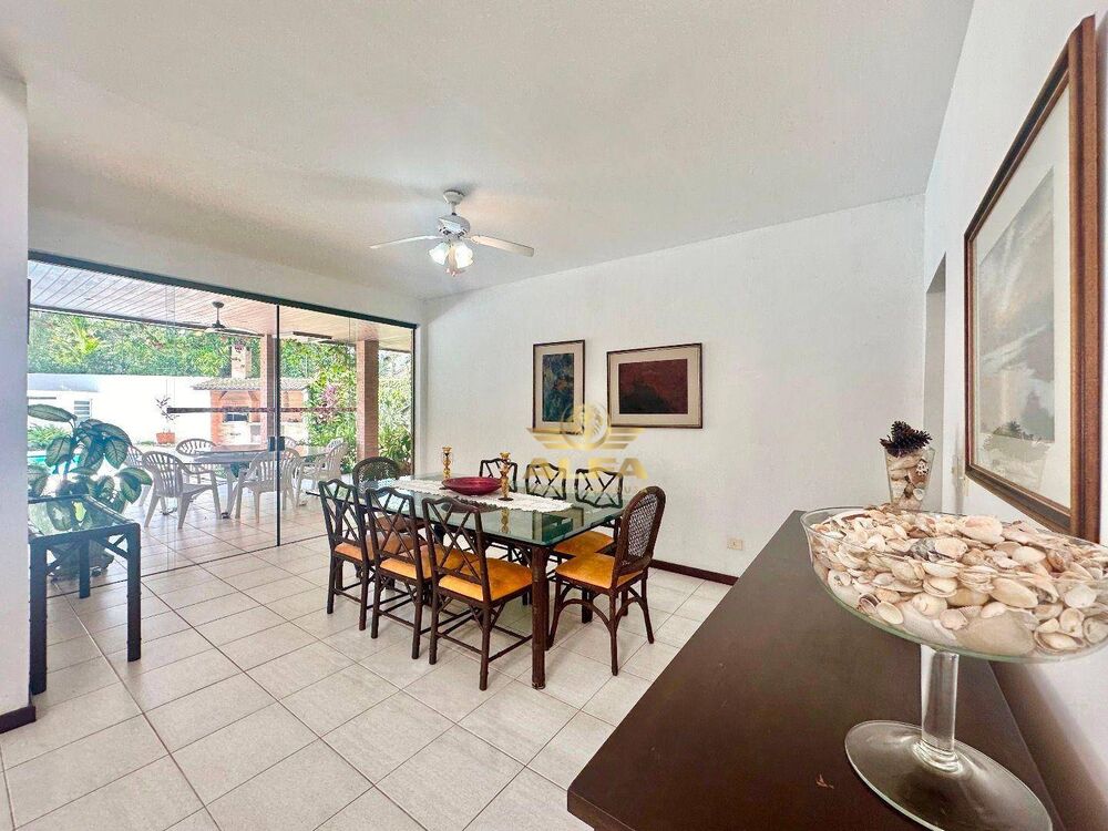 Casa de Condomínio à venda com 6 quartos, 700m² - Foto 4