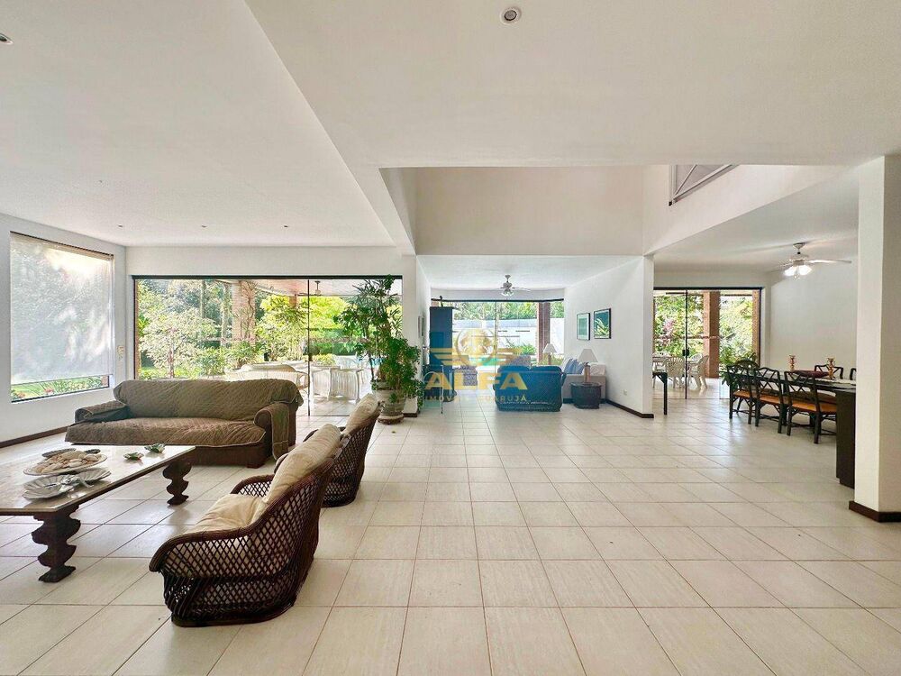 Casa de Condomínio à venda com 6 quartos, 700m² - Foto 2