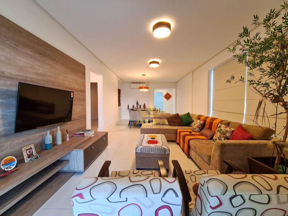 Apartamento à venda com 3 quartos, 175m² - Foto 1