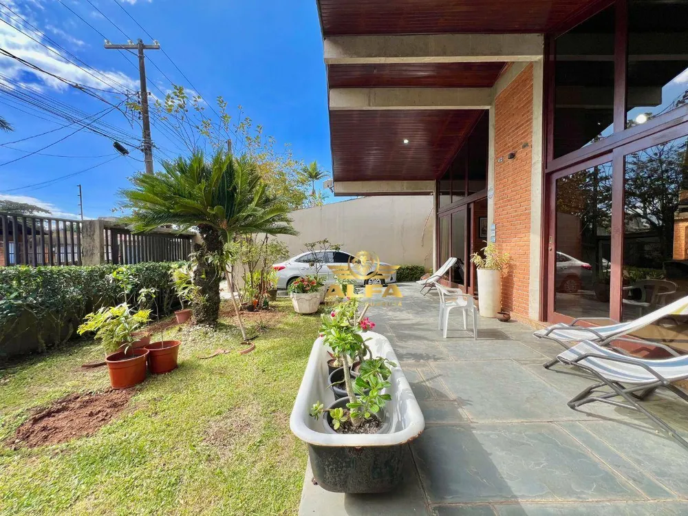 Casa, 4 quartos, 240 m² - Foto 2