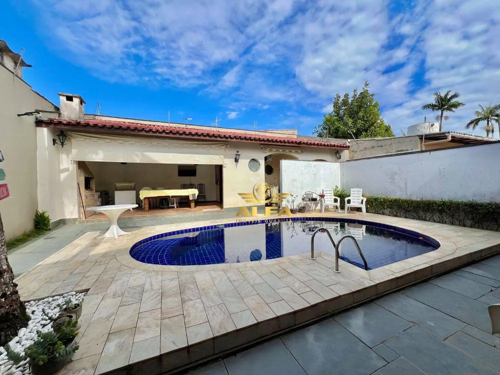 Casa, 4 quartos, 240 m² - Foto 8
