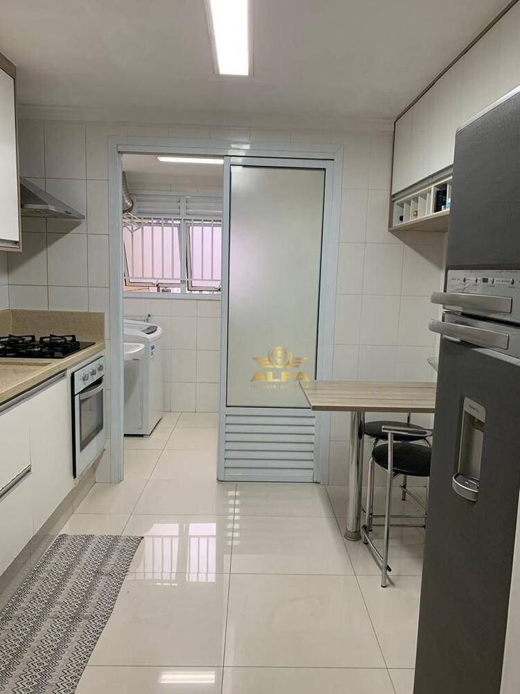 Apartamento à venda com 3 quartos, 118m² - Foto 2