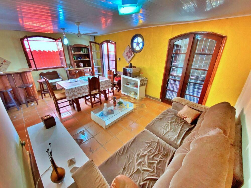 Casa à venda com 3 quartos, 100m² - Foto 3