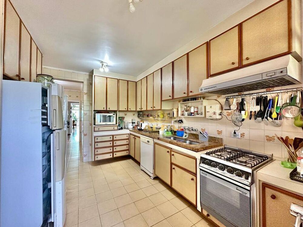 Apartamento, 3 quartos, 156 m² - Foto 1