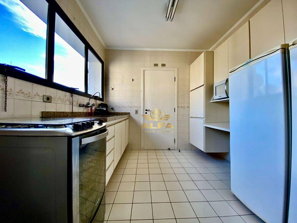 Apartamento, 3 quartos, 140 m² - Foto 1