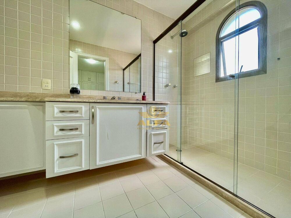 Apartamento, 3 quartos, 205 m² - Foto 2