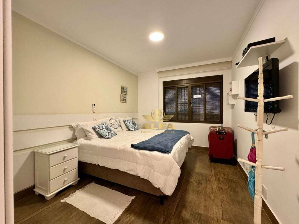 Apartamento, 5 quartos, 215 m² - Foto 1