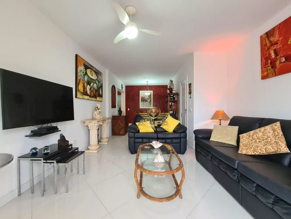 Apartamento à venda com 3 quartos, 130m² - Foto 2