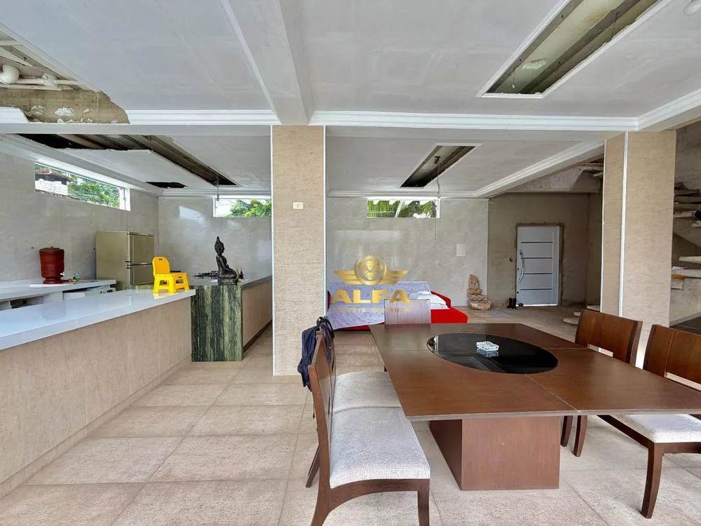 Casa, 7 quartos, 234 m² - Foto 2