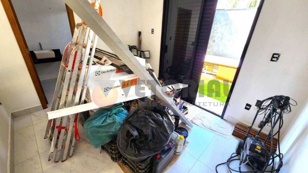 Casa à venda com 2 quartos, 70m² - Foto 18