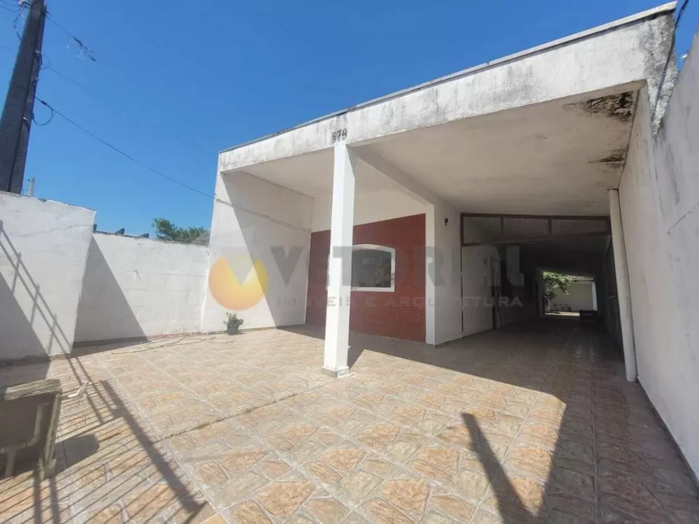 Casa à venda com 2 quartos, 182m² - Foto 1