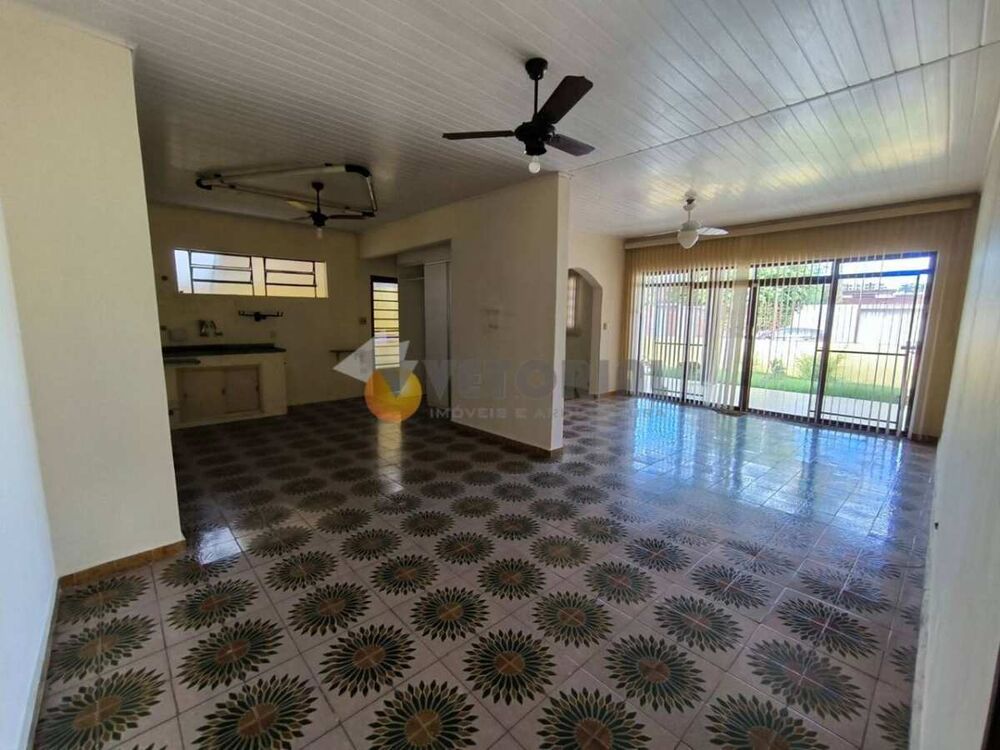 Casa à venda com 4 quartos, 177m² - Foto 8