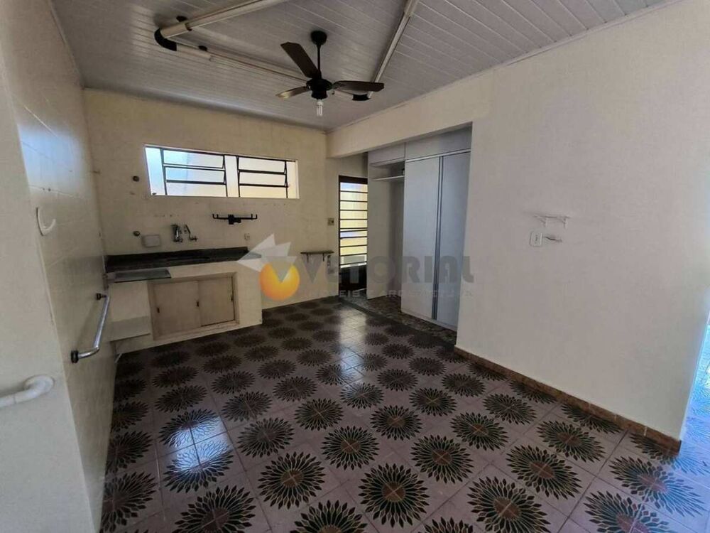 Casa à venda com 4 quartos, 177m² - Foto 12