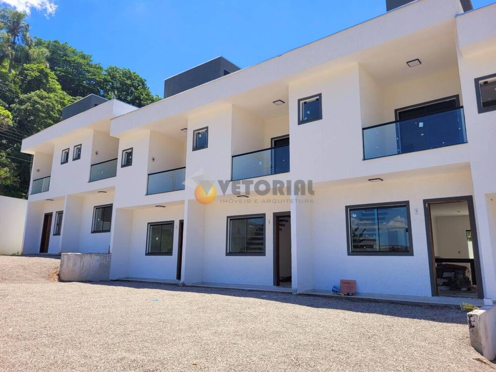 Sobrado à venda com 2 quartos, 85m² - Foto 1